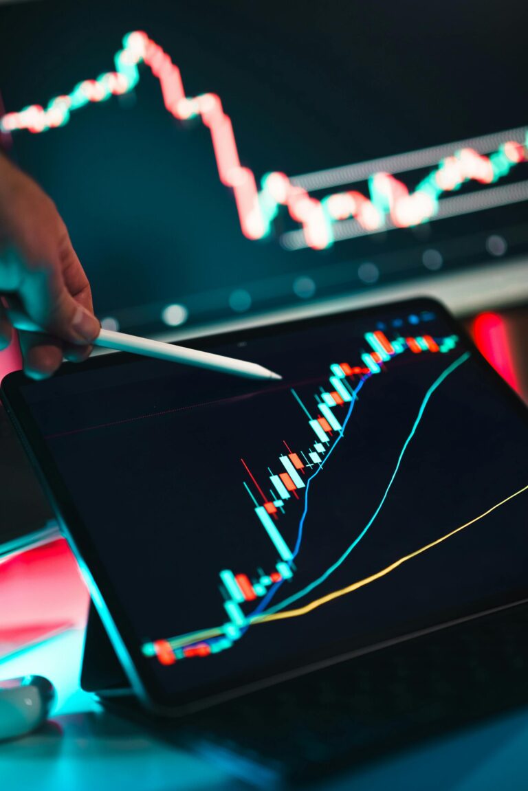 Crypto Market Volatility: Trade Tensions Spark Investor Unease Crypto Market Volatility: Trade Tensions Spark Investor Unease