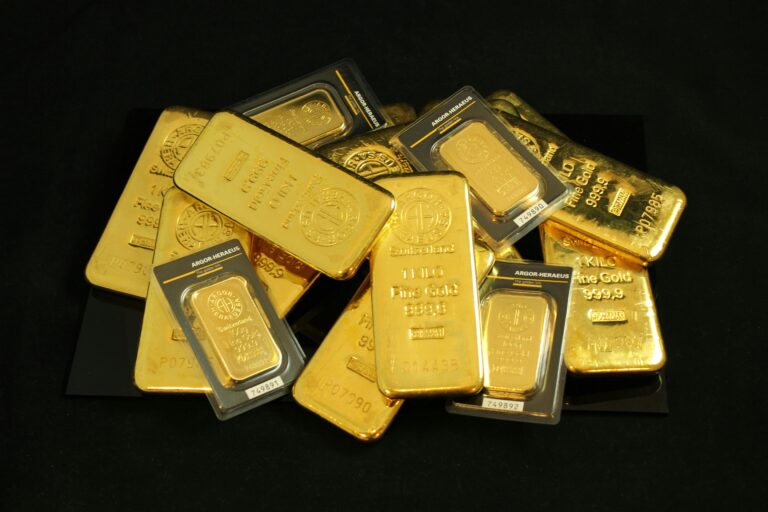 Gold Investment Success: Protecting Wealth Amid Global Instability Gold Investment Success: Protecting Wealth Amid Global Instability