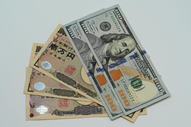 Investors Seek Stability Amidst Prolonged Japanese Yen Weakness Investors Seek Stability Amidst Prolonged Japanese Yen Weakness