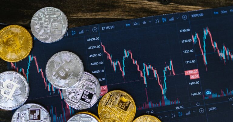 Market Shifts: How FX Option Expiries Shape Currency Volatility Market Shifts: How FX Option Expiries Shape Currency Volatility