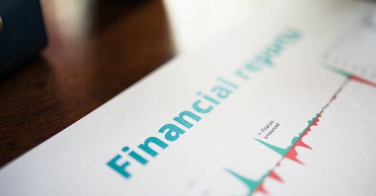 Sustained Returns: Steady Stock Market Growth Despite Daily News