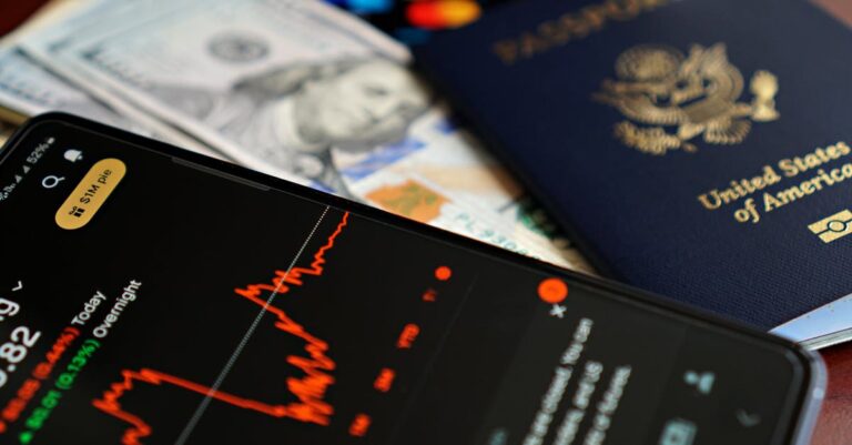 Dollar’s Dip: What Geopolitics Means for Your Portfolio Future Dollar's Dip: What Geopolitics Means for Your Portfolio Future
