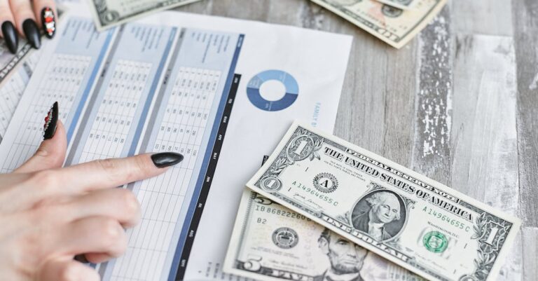 Strong US Dollar Gains: Navigating Wealth Impacts with Precision