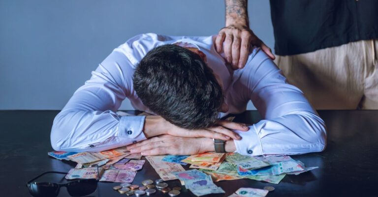 Building Investment Resilience Amidst Global Turmoil: A Solid Plan