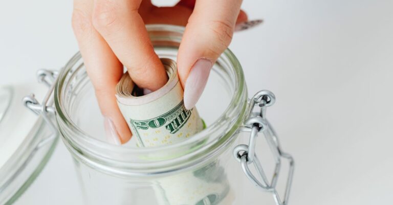 Calmly Facing Unexpected Expenses: Budget Survival Guide