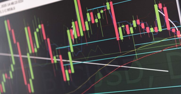 Navigating Market Volatility: A Calm Investment Advantage